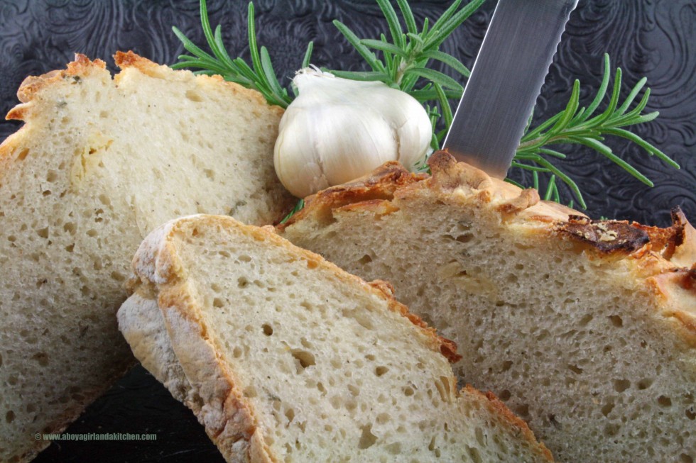 Easy Rustic Style Bread - A Boy a Girl and a Kitchen